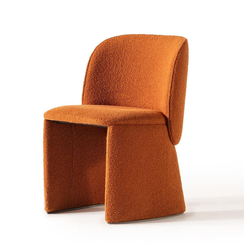 Chaise Eon